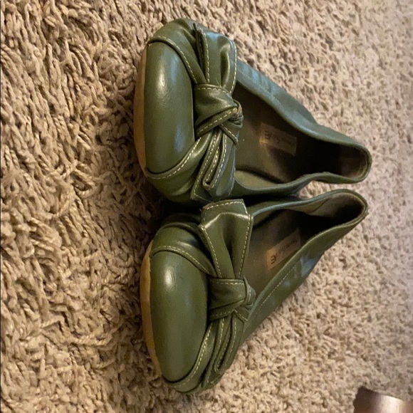 Green flats - Picture 3 of 6